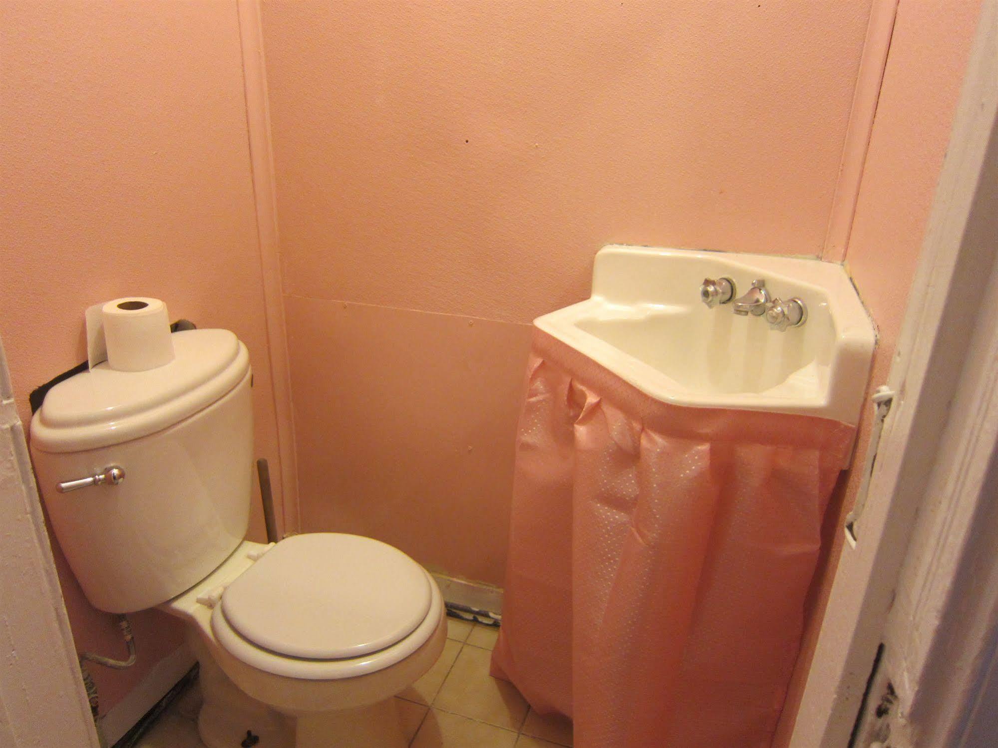 Neptune Hotel New York Bagian luar foto