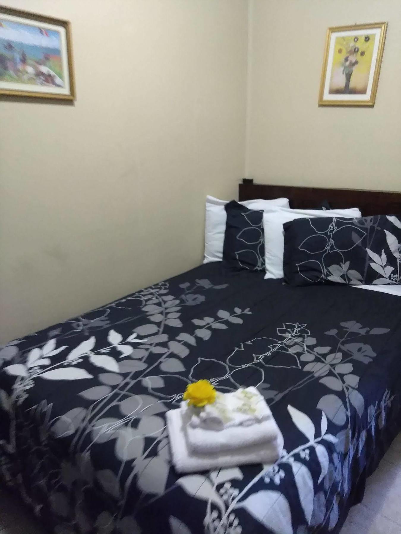 Neptune Hotel New York Bagian luar foto